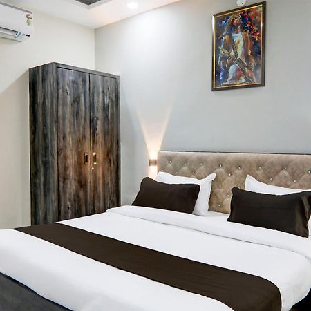 Super Townhouse Gls International Hotel Lucknow Bagian luar foto