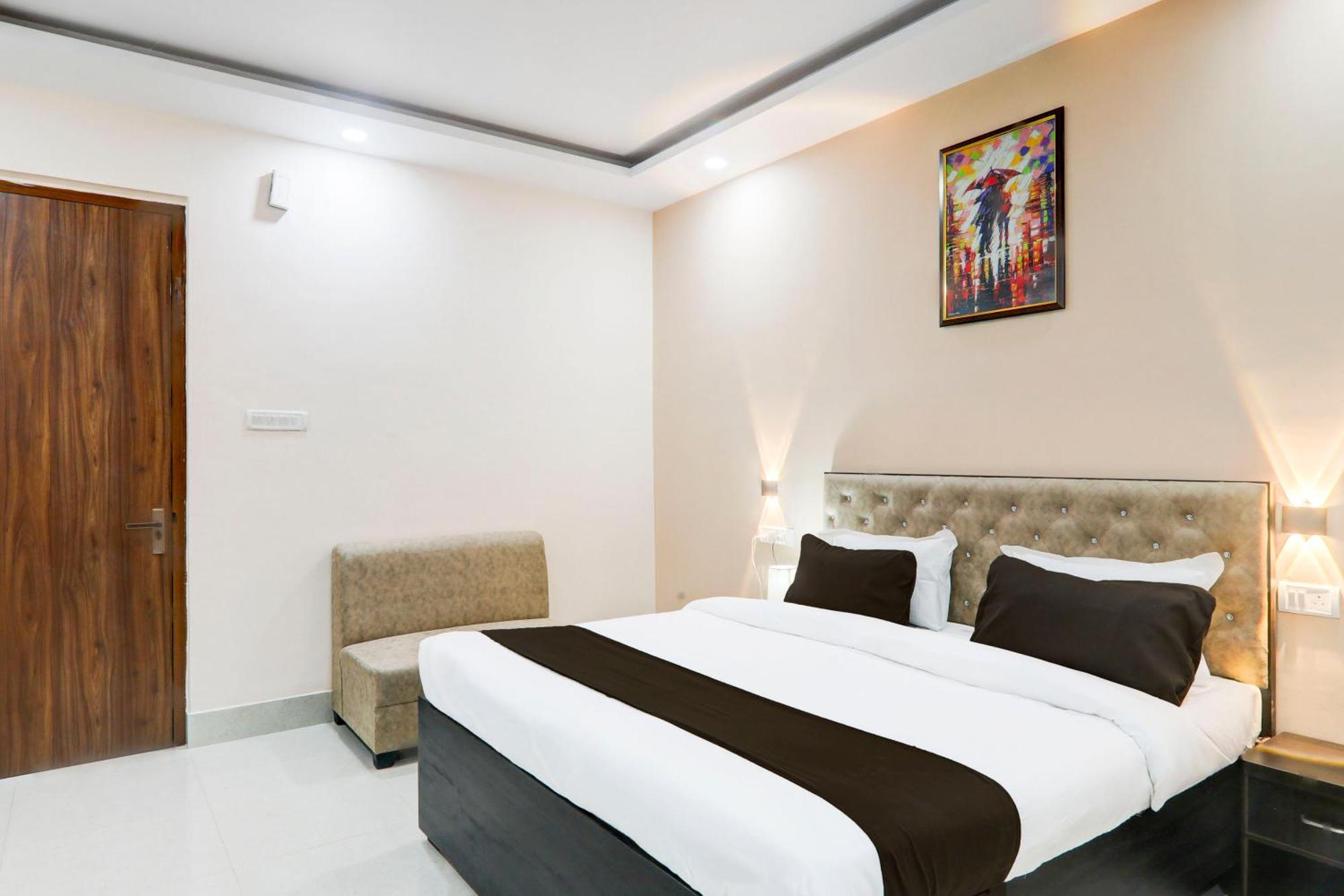 Super Townhouse Gls International Hotel Lucknow Bagian luar foto