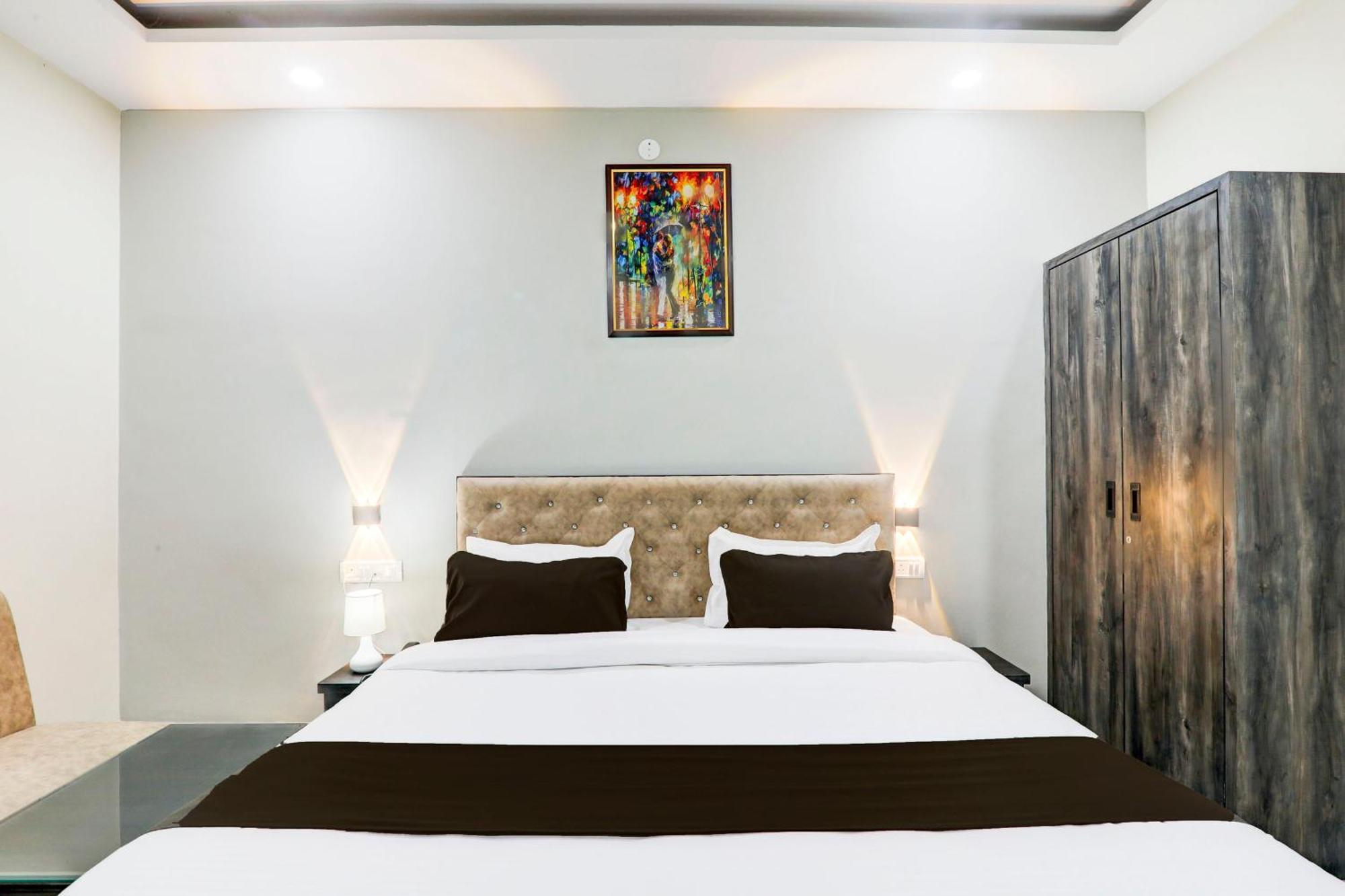 Super Townhouse Gls International Hotel Lucknow Bagian luar foto