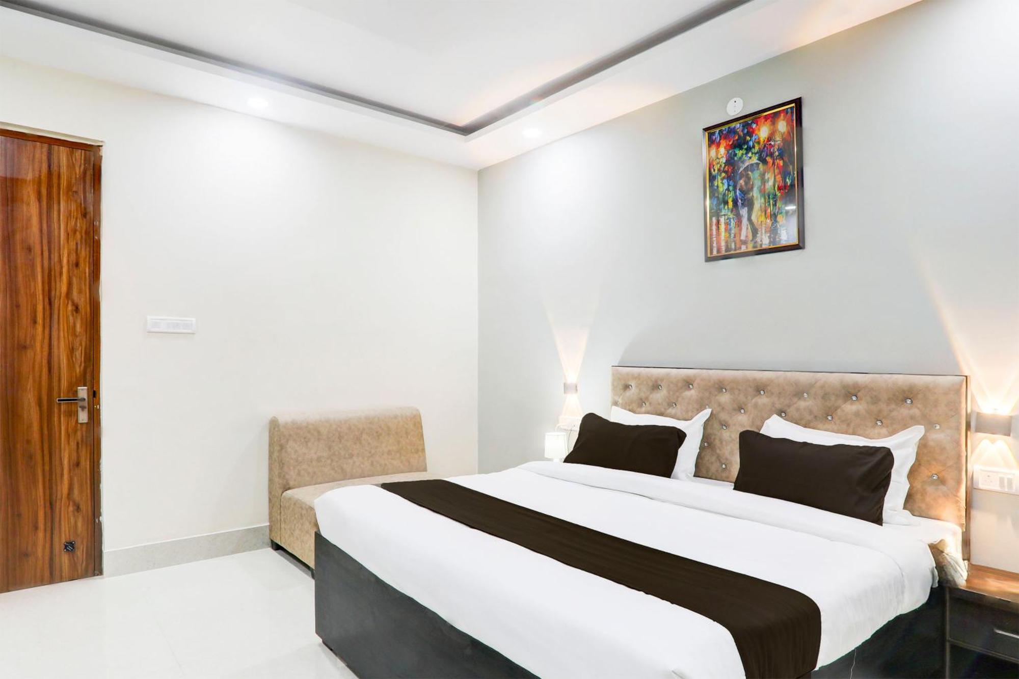Super Townhouse Gls International Hotel Lucknow Bagian luar foto